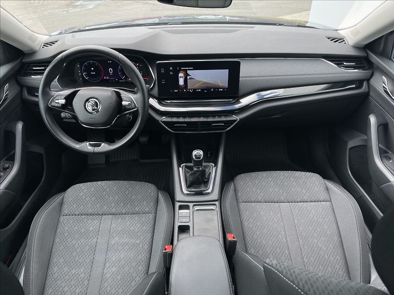 Škoda Octavia 2,0 TDI Combi Style Plus NAVI - fotka 6 z 23