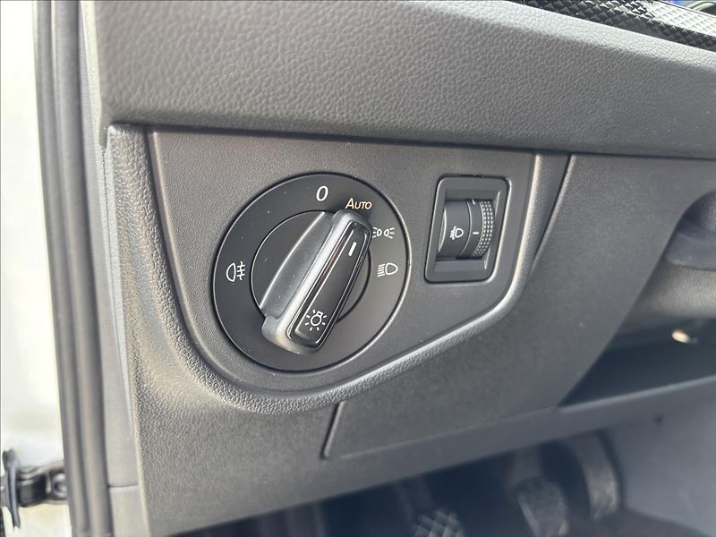 Volkswagen Taigo 1,0 TSI 81kW Life - fotka 25 z 46