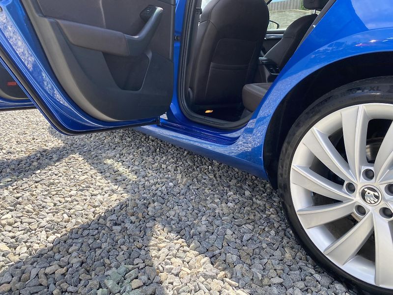 Škoda Octavia 2.0TDi L+K CZ WEBASTO 4x4 - fotka 99 z 165