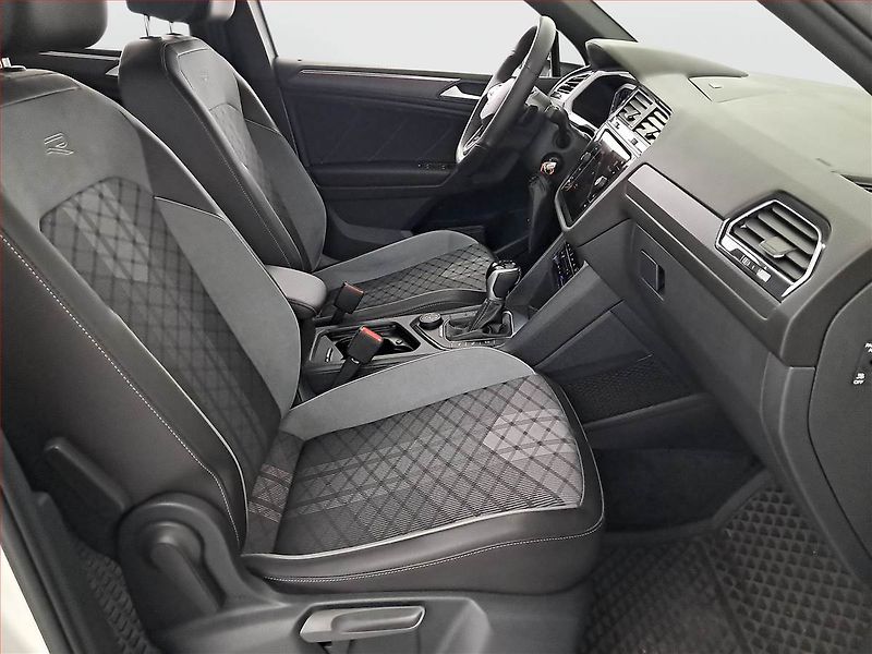 Volkswagen Tiguan Allspace (2022) R-Line 2.0 TSI - fotka 9 z 22