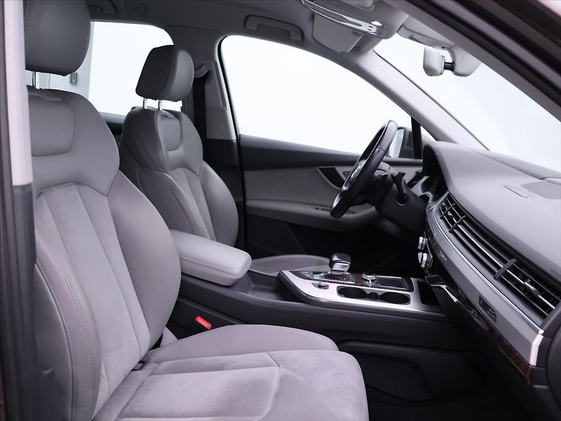Audi Q7 3,0 TFSI 245kW Quattro Tiptron - fotka 14 z 38