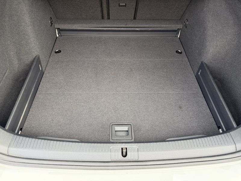 Volkswagen Golf Combi VII 1,6 TDi/85kW - fotka 55 z 66
