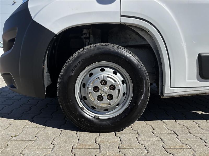Peugeot Boxer 2,2 BlueHDI 140k 3500 L3 - fotka 9 z 21