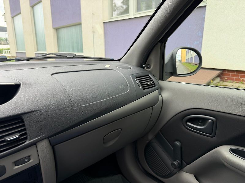 Renault Thalia 1,2i 16V / 36 tis.km / ČR /  - fotka 21 z 21