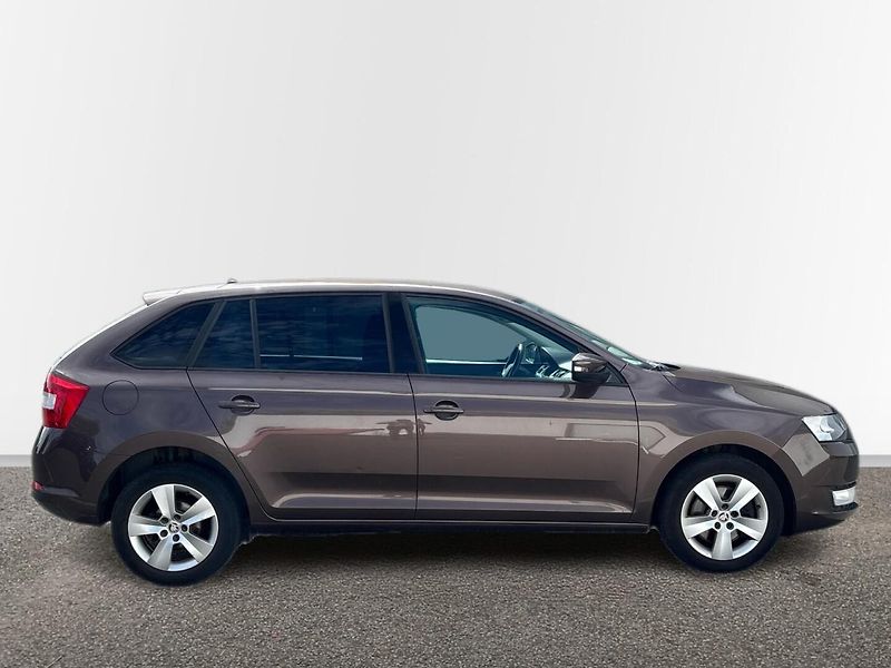 Škoda Rapid AMBITION - fotka 16 z 25