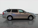 Škoda Octavia (2011) 2.0 TDI, Serv.kniha, Xenony - náhled 6