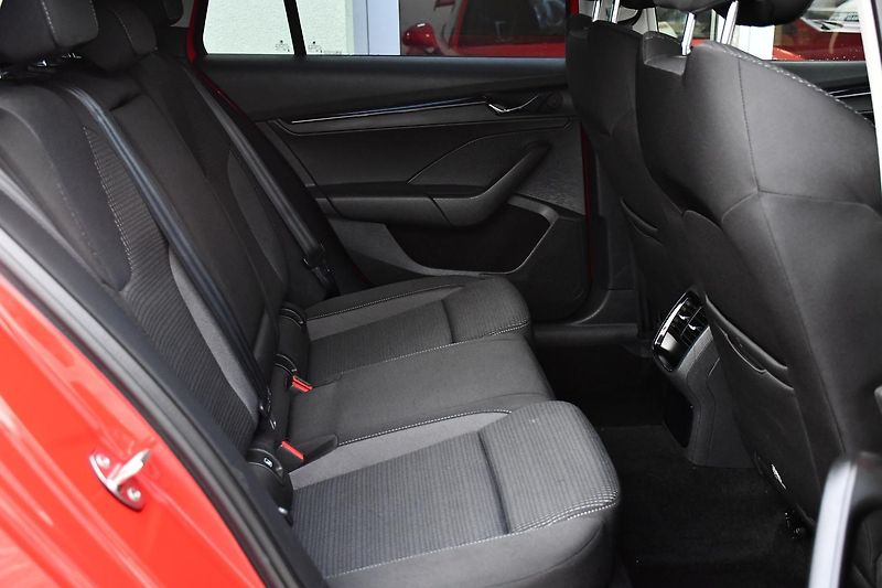 Škoda Octavia 1.5TSi ČR 1M Ambition - fotka 20 z 41