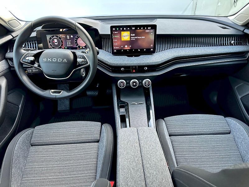 Škoda Superb (2025) 1.5 TSI 110kW Selection DSG - fotka 5 z 21