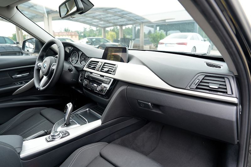 BMW Řada 3 320d automat/EfficientDynamic/ - fotka 25 z 39