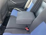 Volkswagen Golf 1.6i SR 100PS 134TKM EXTRA 1A! - náhled 117