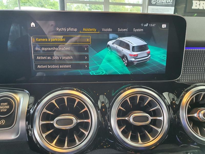 Mercedes-Benz GLB (2020) 220 D 4MATIC REZERVACE - fotka 12 z 25