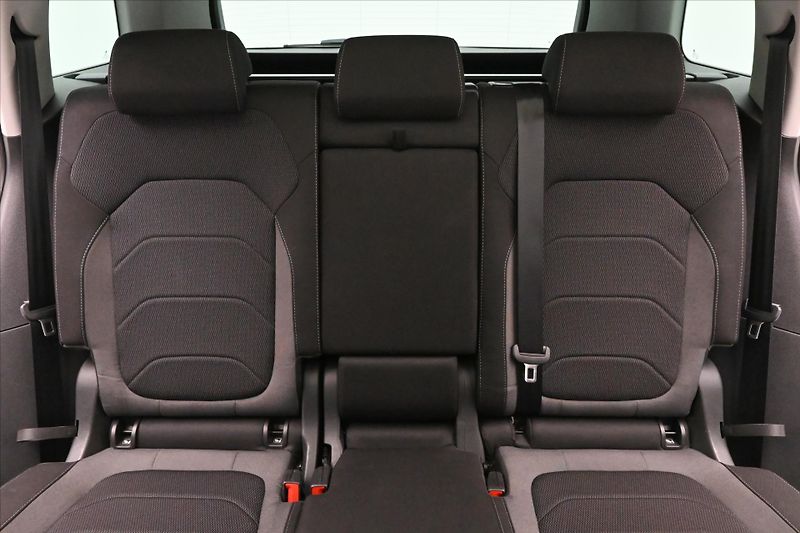 Škoda Kodiaq 2,0 TDI 110 kW DSG  PANORAMA Z - fotka 27 z 32