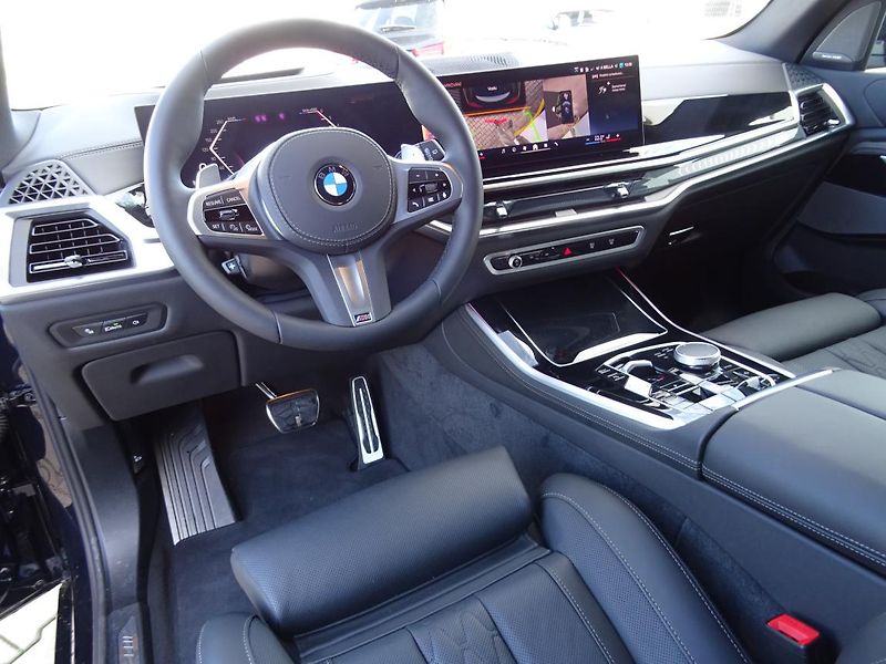 BMW X5 xDrive40d - fotka 4 z 7