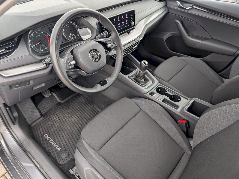 Škoda Octavia (2024) Combi 1.5 TSI / 110 kW Active - fotka 7 z 30