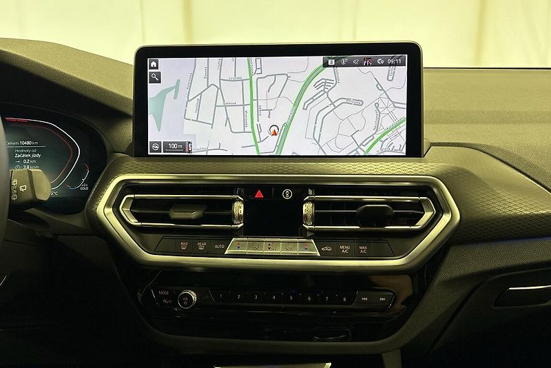 BMW X3 xDrive20d - fotka 10 z 13