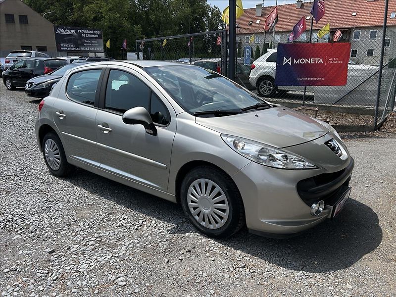 Peugeot 207 1,4 i  Klima,ISOFIX,CentrálDO - fotka 8 z 42