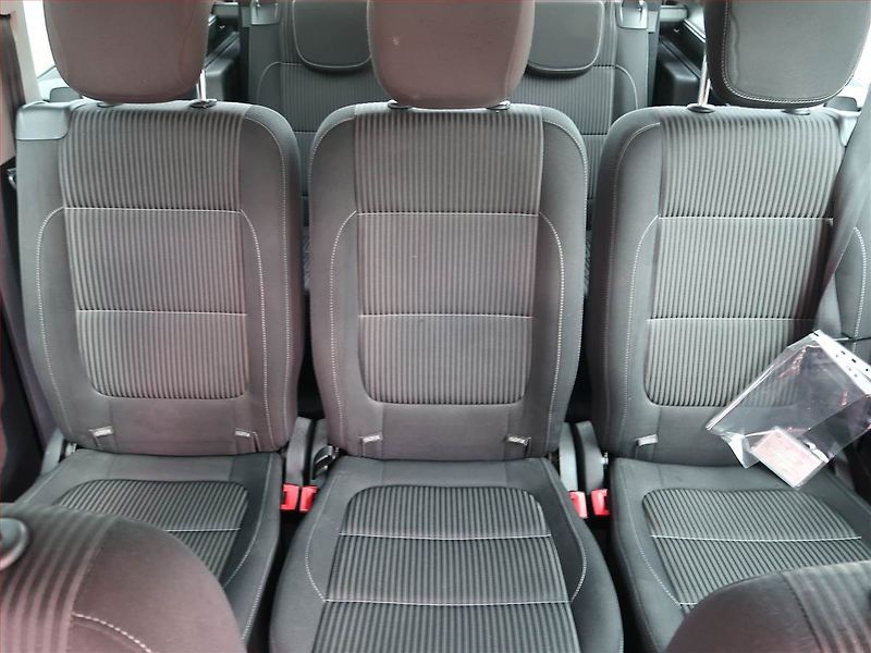 Seat Alhambra (2013) 2.0 TDI, 4X4, 7 míst, Navi - fotka 10 z 19