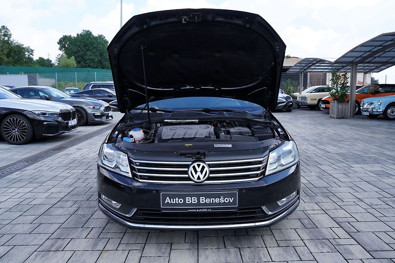 Volkswagen Passat 2.0 TDI DSG 140PS/Al.kola/xeno - fotka 9 z 37