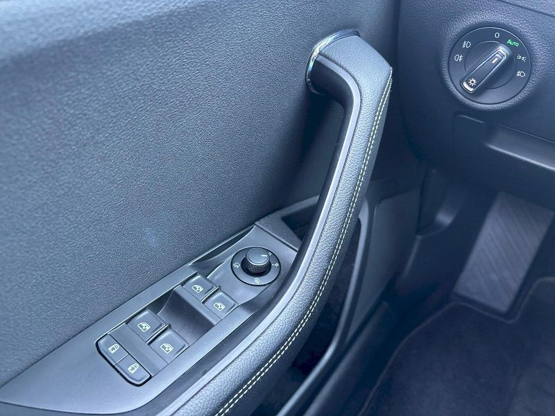 Škoda Superb (2022) 2.0 TDI 110kW Style - fotka 11 z 35