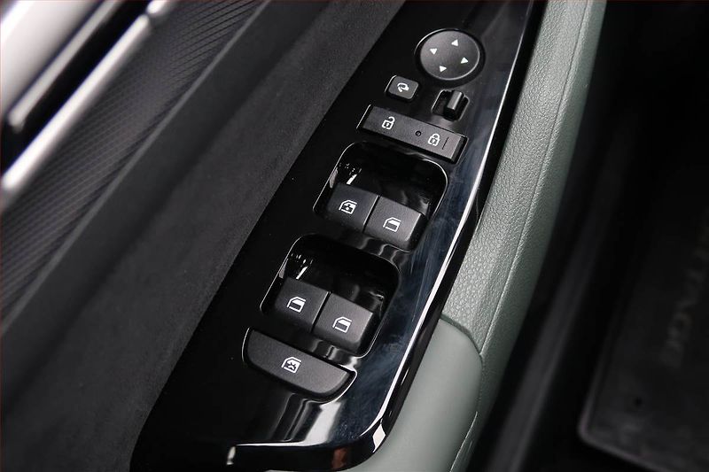 Ford Transit Custom (2018) Trend 2.0 EcoBlue, ČR - fotka 17 z 17