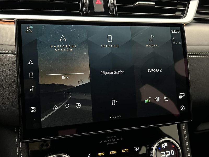 Jaguar F-Pace D200 R-DYNAMIC S AWD AUT - fotka 28 z 44