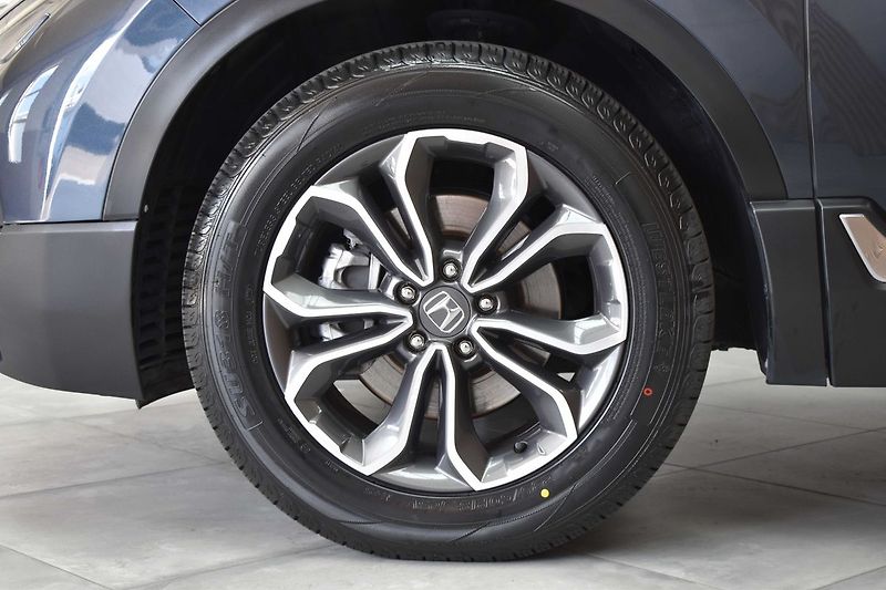 Honda CR-V 2.0 HYBRID KAMERA*KESSY*ACC* - fotka 28 z 34