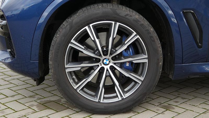 BMW X5 xDrive 40i M Sport - fotka 22 z 22