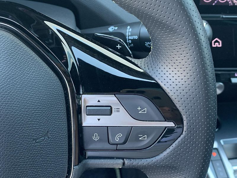 Peugeot 308 SW GT 1.6 PHEV 133kW AT8 - fotka 18 z 33