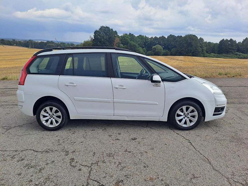 Citroën Grand C4 Picasso (2011) 1.6 HDi 7 MÍST - fotka 4 z 31