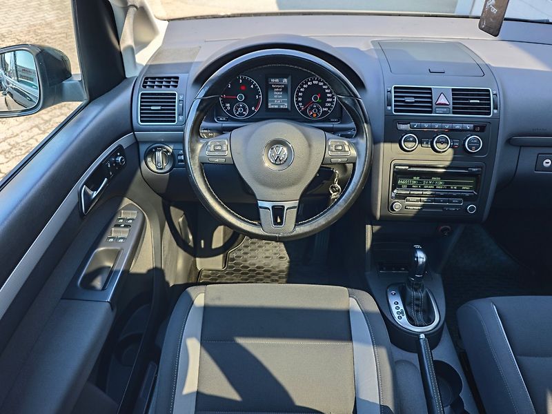 Volkswagen Touran (2013) 2.0 TDi Life 7 Míst Panorama - fotka 17 z 43