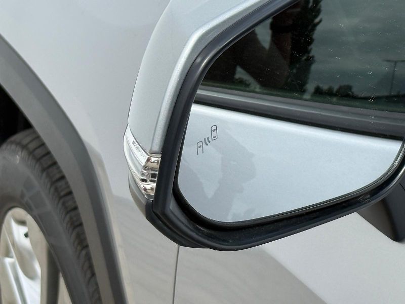 Toyota RAV4 2.5 HSD e-CVT AWD Executive Sk - fotka 28 z 30