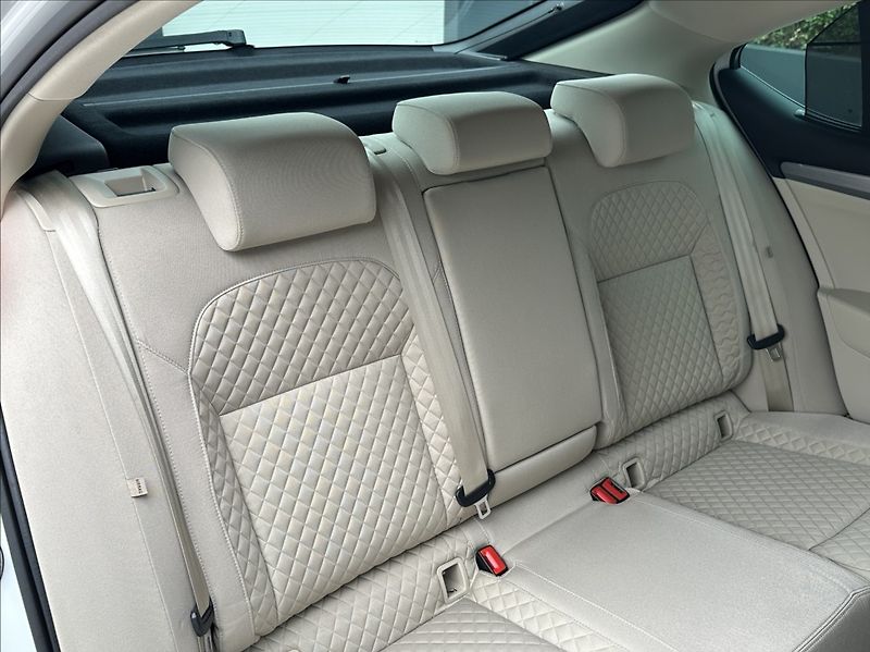Škoda Superb 1,4 TSI 150PS  Style Plus 4x4 - fotka 20 z 58