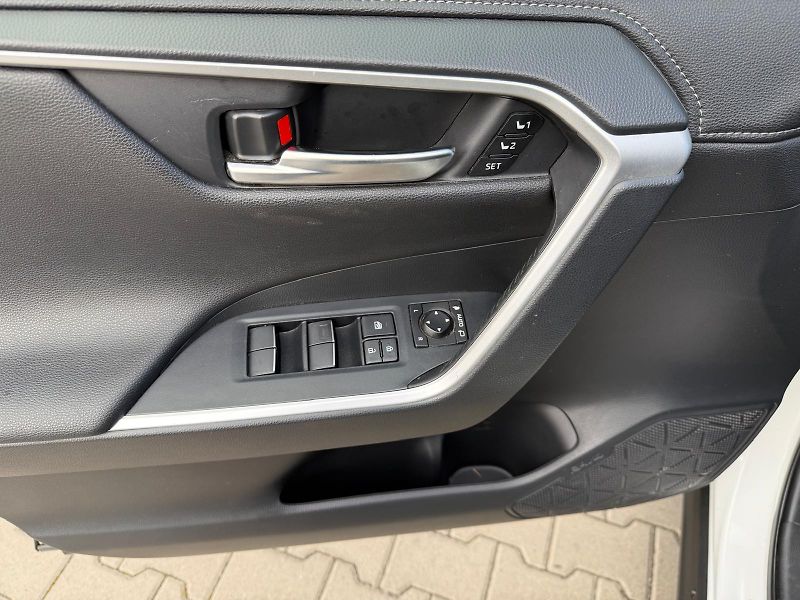 Toyota RAV4 2.5 HSD e-CVT AWD Executive Sk - fotka 12 z 30