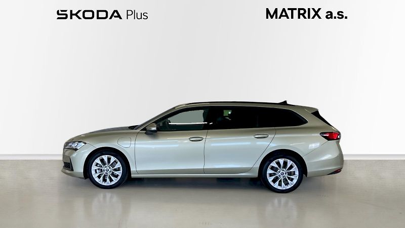 Škoda Superb (2025) Selection iV 1.5 TSI 150kW DSG - fotka 3 z 34