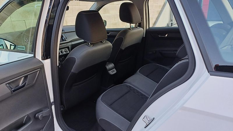 Škoda Fabia combi TSI 70kW-NAVIGACE-TZ-DPH - fotka 10 z 50