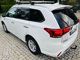 Mitsubishi Outlander 2.4i+HYBRID 4x4 SERVISKA TAŽNÉ - náhled 17