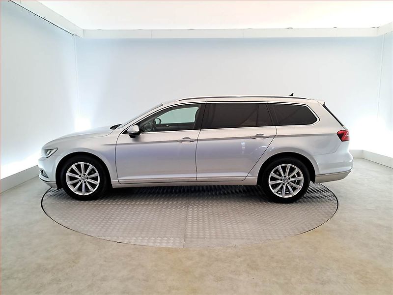 Volkswagen Passat (2016) 2.0 TDI, Kůže, Navi, Tempomat - fotka 3 z 20