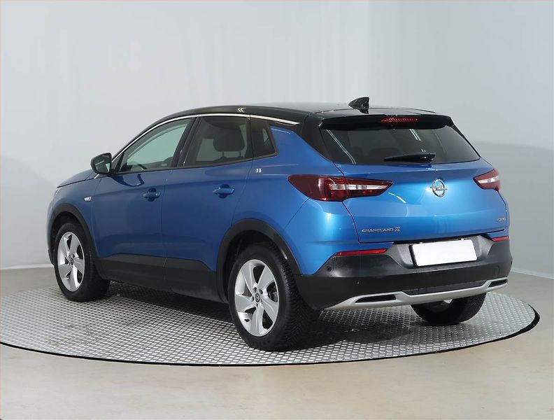 Opel Grandland X (2018) 1.2 Turbo, Kůže, Tempomat - fotka 4 z 16