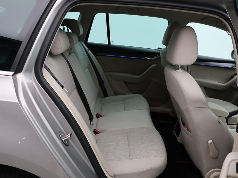 Škoda Octavia 1,4 TSI 110 kW Style - fotka 12 z 28