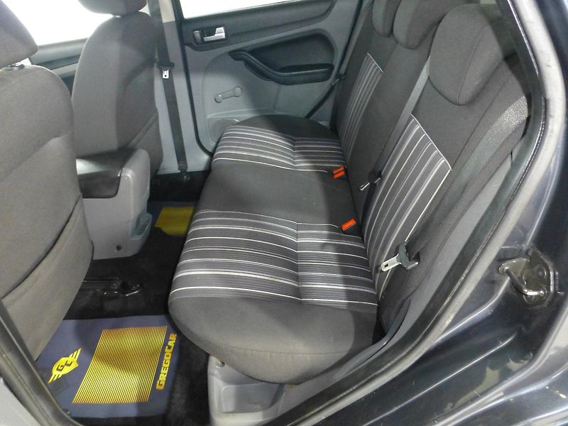 Ford Focus (2010) 1,6TDCI*KLIMA*TAŽNÉ**NAVIGACE - fotka 12 z 22