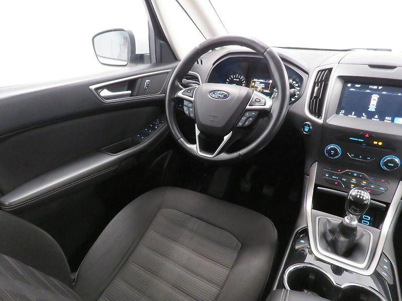 Ford Galaxy - fotka 14 z 24