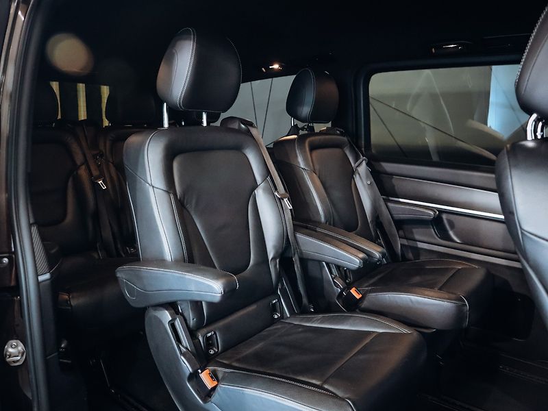 Mercedes-Benz Třídy V V 250d 4MATIC AMG - fotka 23 z 26