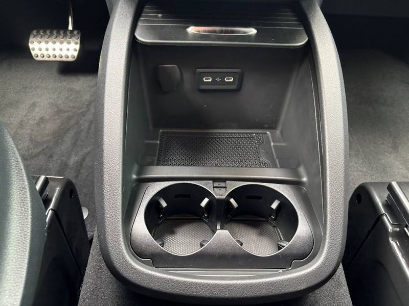 Mercedes-Benz Třídy V (2026) 300 d / Exclusive / L / 4M - fotka 26 z 30
