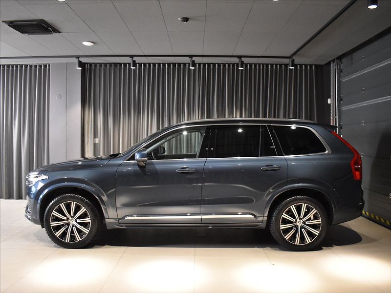 Volvo XC90 2,0 B5 AWD PLUS Bezklíč,Pano - fotka 2 z 23