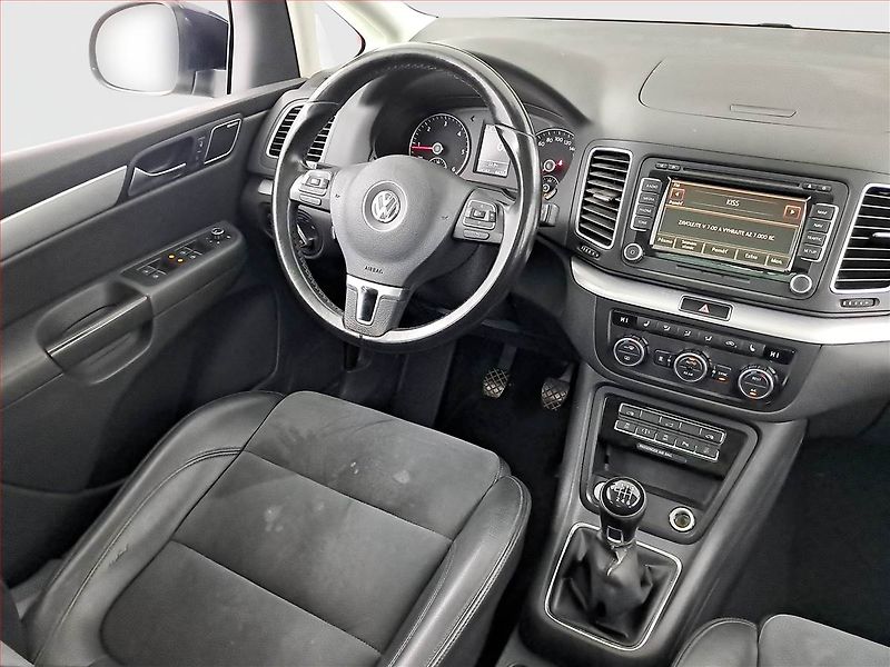 Volkswagen Sharan (2014) 2.0 TDI, Kůže, Navi, Bi-Xenony - fotka 7 z 22