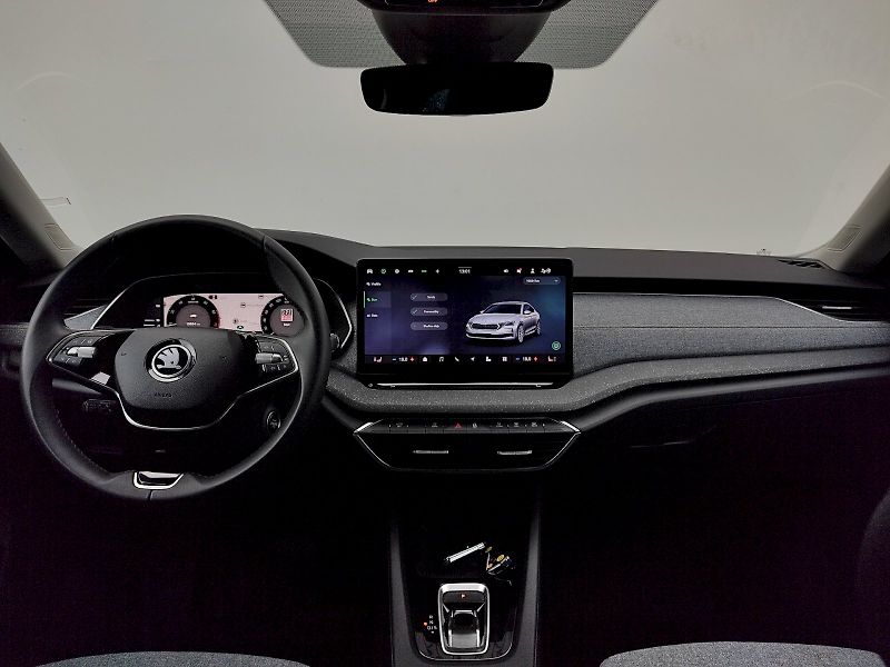 Škoda Octavia (2024) Top Selection 1,5 Tsi 110 Kw D - fotka 5 z 36