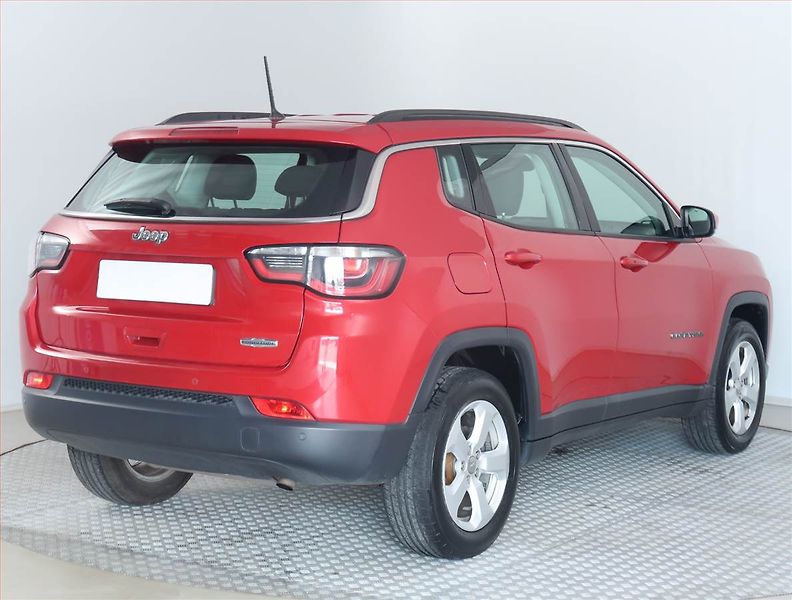 Jeep Compass (2018) 1.4 MultiAir, ČR,1.maj - fotka 5 z 17