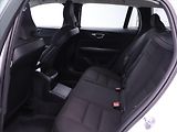 Volvo V60 2,0 B5 AWD Momentum Pro AT DPH - náhled 14