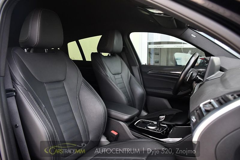 BMW X4 xD30d M-SPORT NTOP TAŽNÉ ČR 1M - fotka 17 z 54