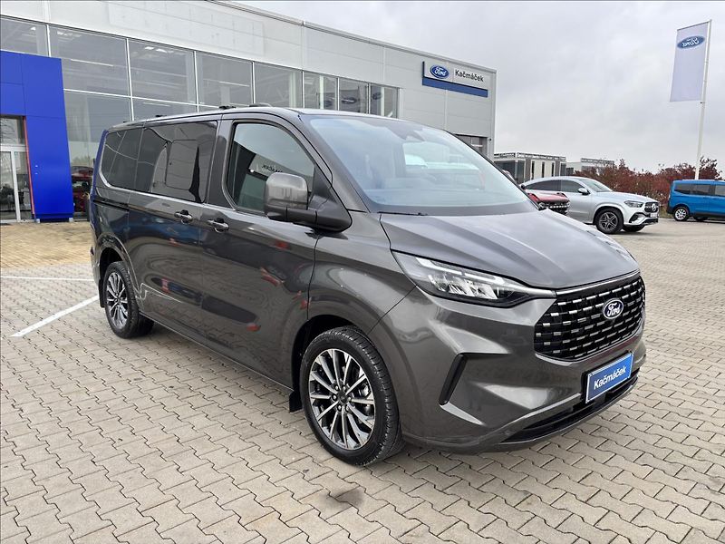 Ford Tourneo Custom 2,0 125kW Titanium X AWD L1 - fotka 7 z 47